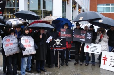 Protest at Imperial Tobacco office